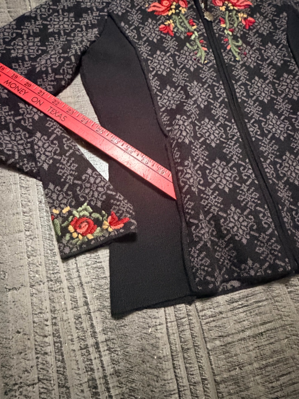 Black Embroidered Floral Zip-Up Fleece Sweater Jacket w Faux Fur Collar - Picture 7 of 10